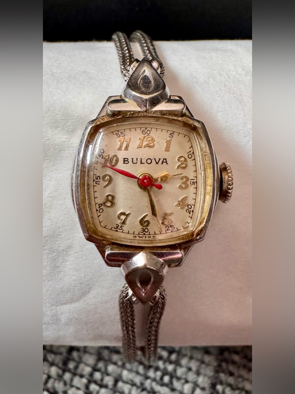 Ladies Vintage Bulova  watch made in 1954 (see description)